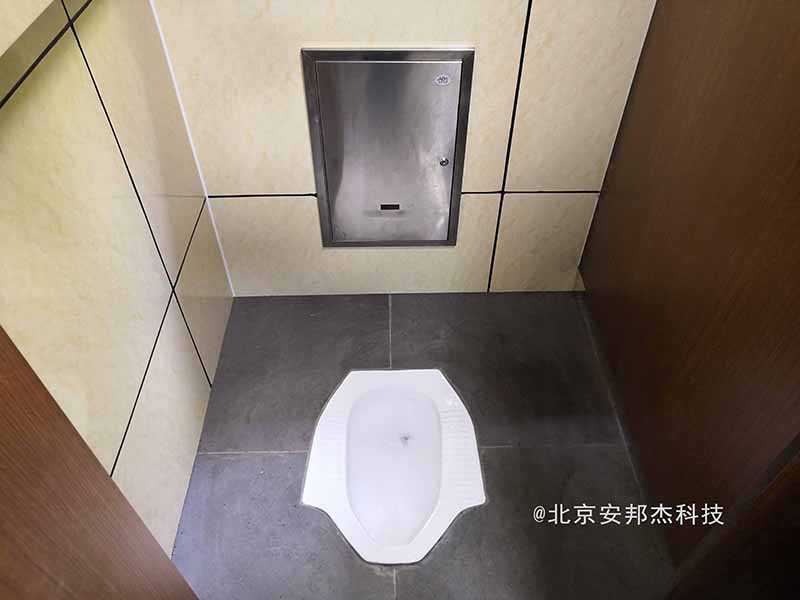 不銹鋼發(fā)泡便器清理問題及特點(diǎn)